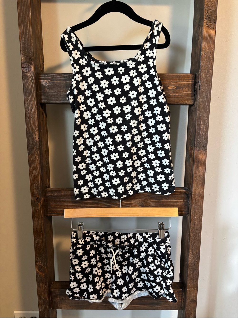 Black & White Floral Tank and Short Set - Size 10/12 years